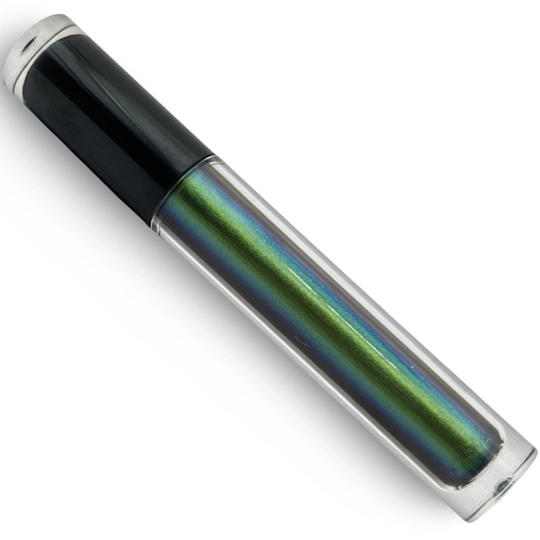 Beryl liquid eyeshadow with metallic sheen on a white background